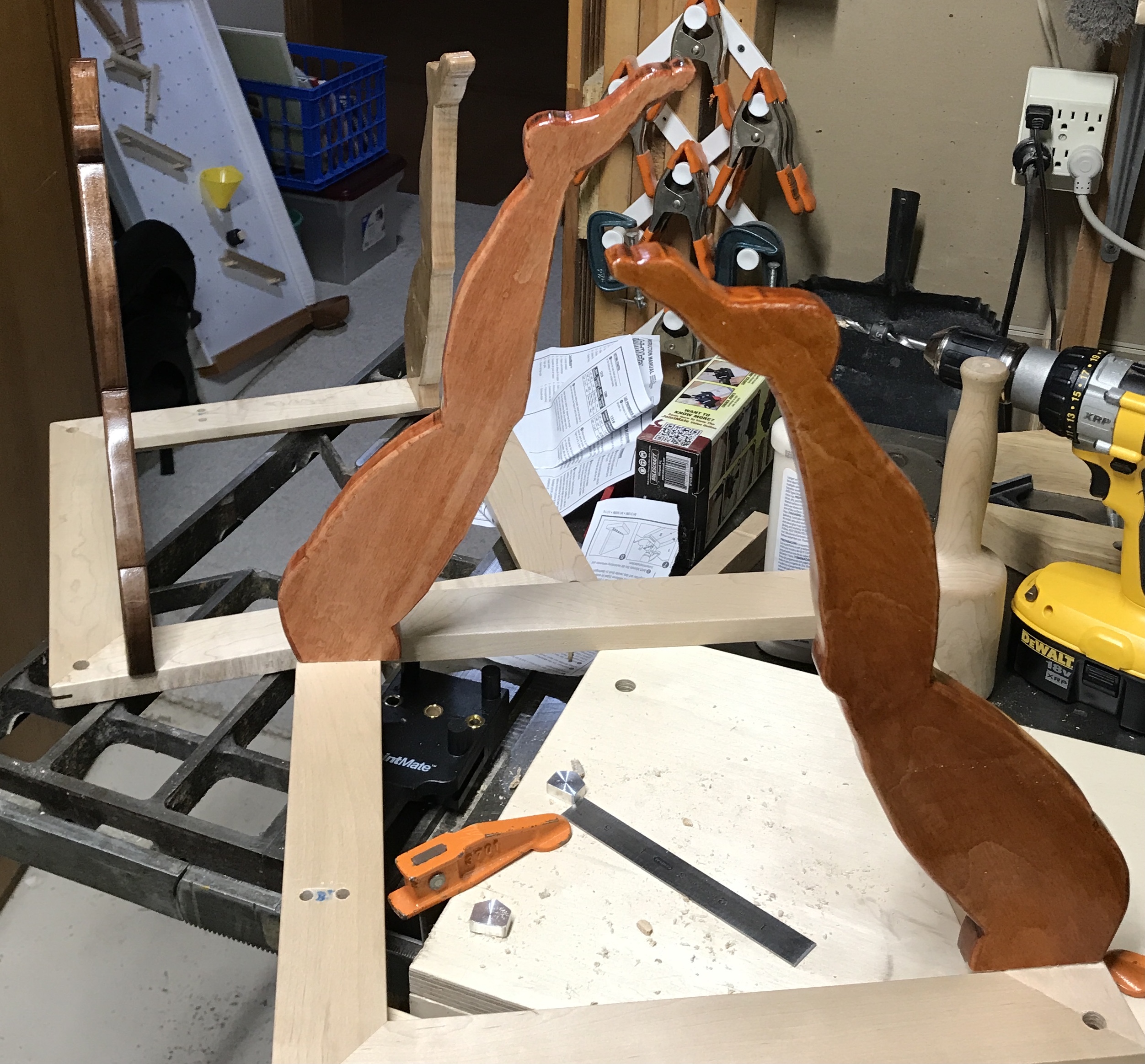 Four legs glued to the frames